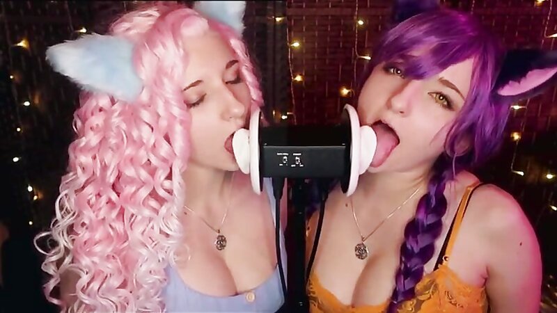 AftynRose ASMR Twin Ear Licking
