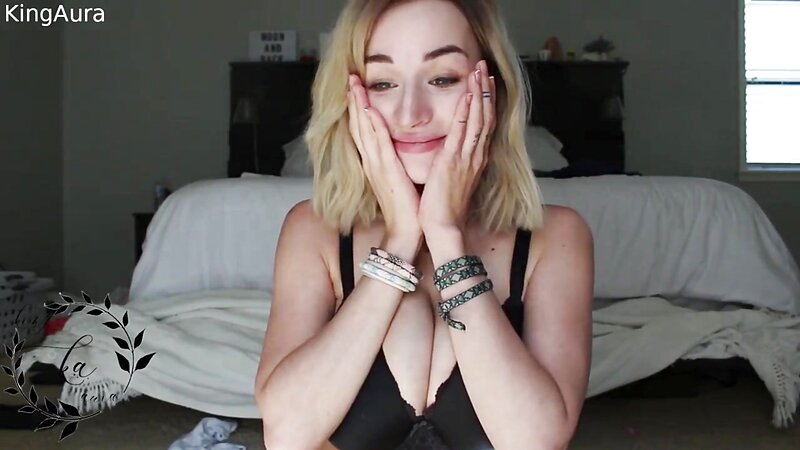 AuroraXoxo Big Tits and Sexy