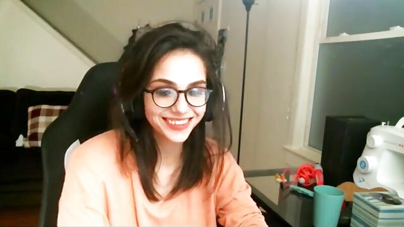 Ayrigand Accidental Boob Slip