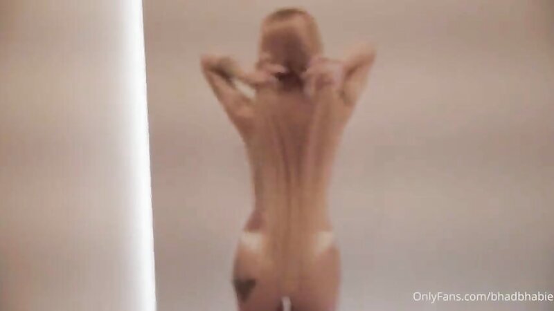 Bhad Bhabie Teasing in Nude