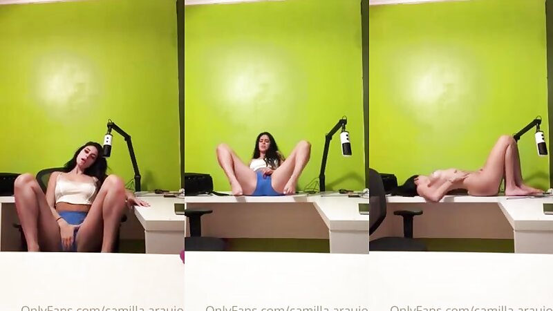 Camilla Araujo Livestream Dildo Play