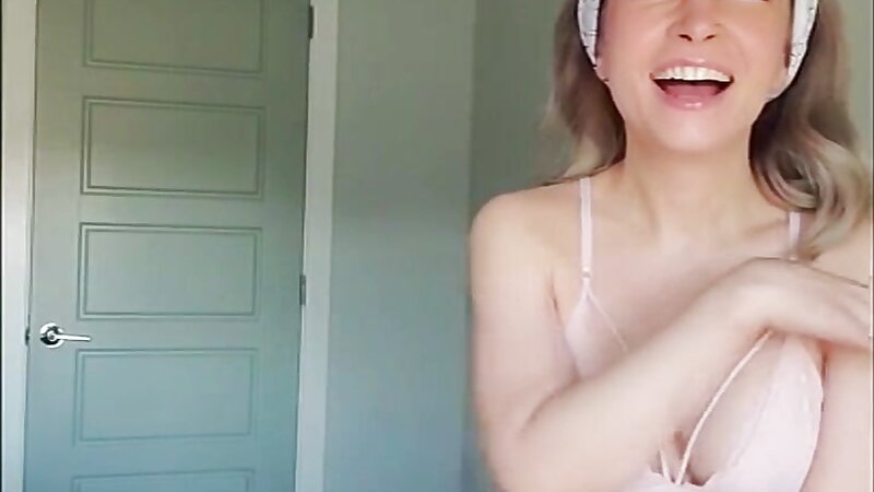 Alinity Teasing Pussy and Naked Fun
