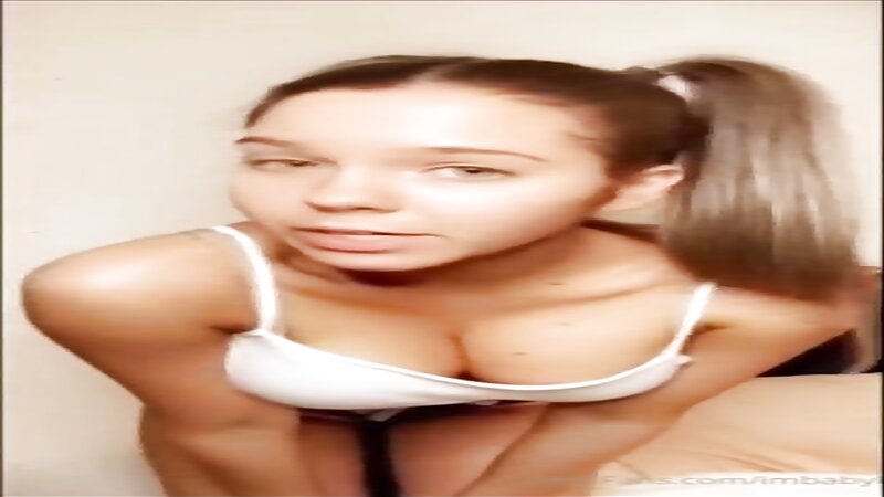 Aspen Ashleigh Nude Masturbating