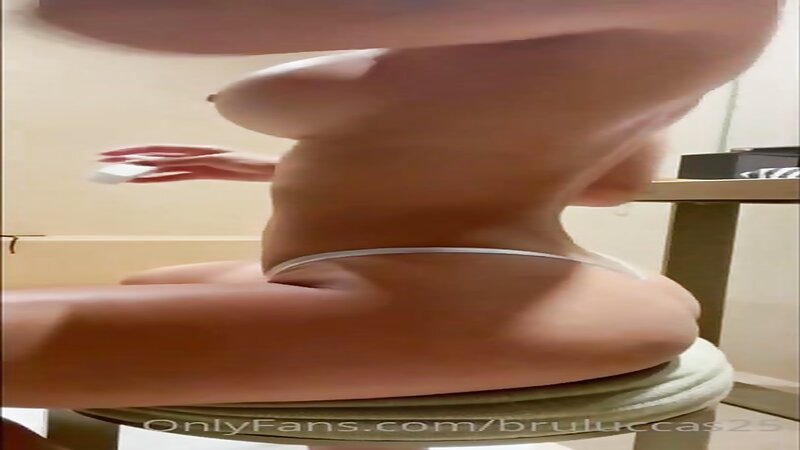 Bru Luccas Hot Naked Massage