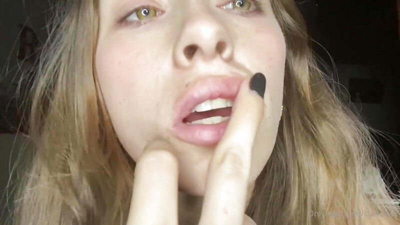 ChelsieXX ASMR Fingering Fun
