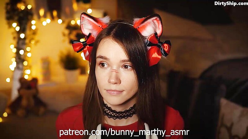 Bunny Marthy Topless ASMR show