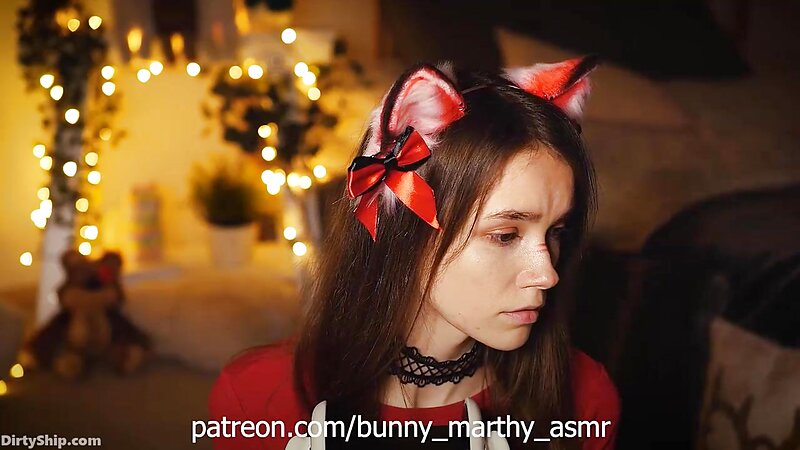 Bunny Marthy Topless ASMR show