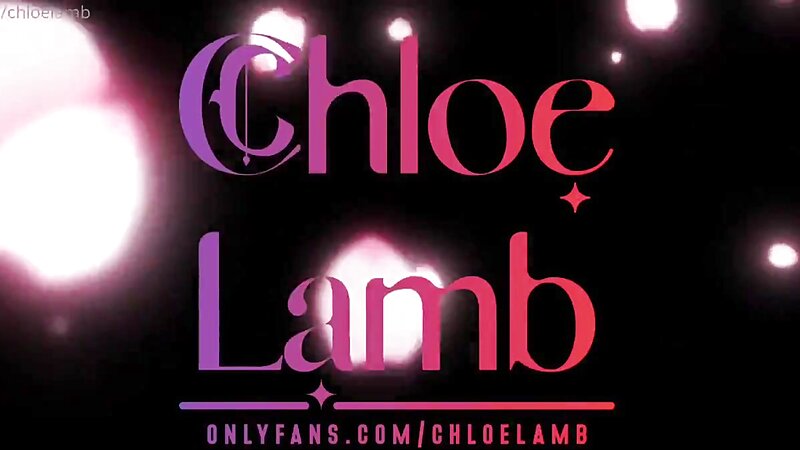 Chloe Lamb Outdoors Blowjob and Doggy Style Fucking