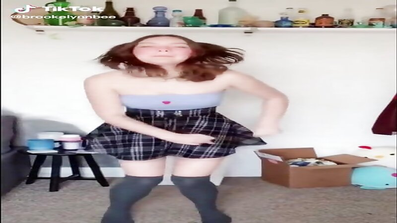 Br000k33 Naked Teen Dancing