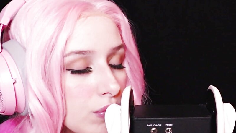 Diddly ASMR Ahegao Ear Licking