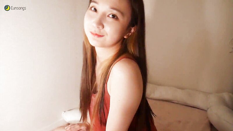 Eunsong Nude ASMR Pillow Humping