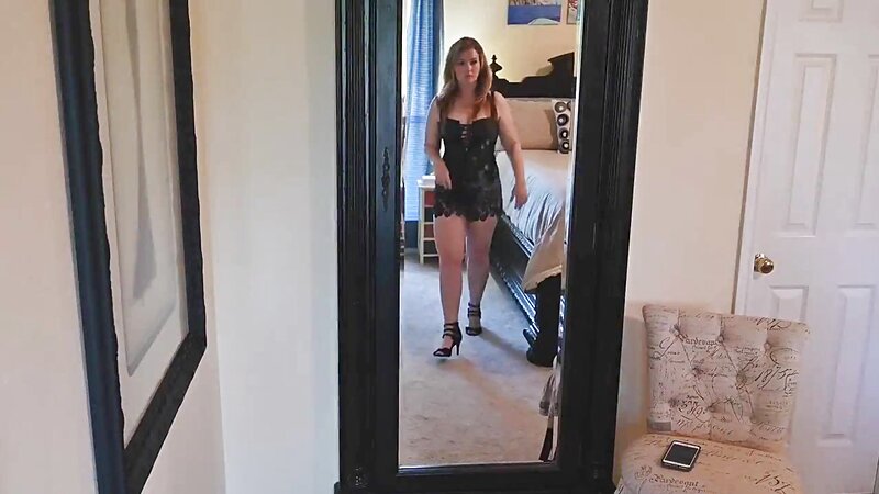 Ellie Renee Sexy Lingerie Try On