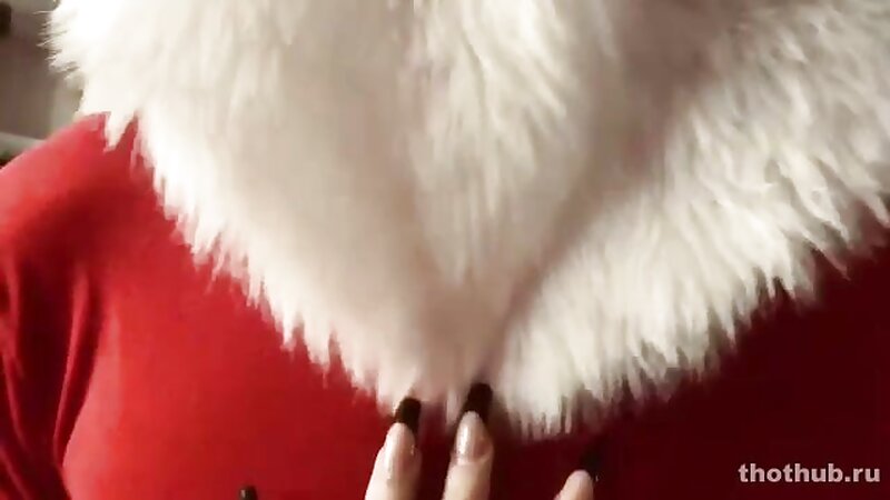 Emily Rinaudo Sloppy Santa Blowjob