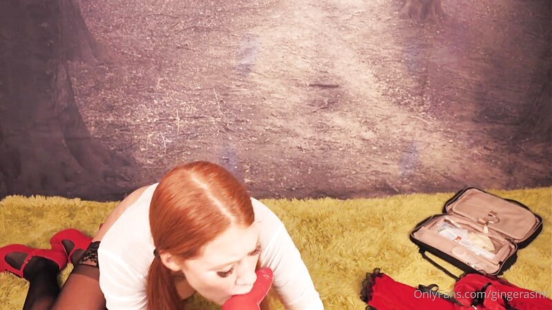 Ginger ASMR Nude in Red Riding Hood Costume