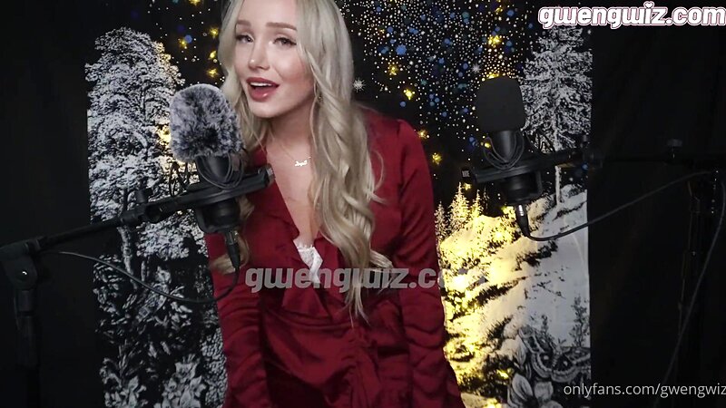 GwenGwiz ASMR Dildo Riding Session