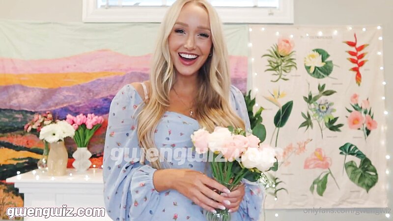 GwenGwiz Nude Florist Fucking