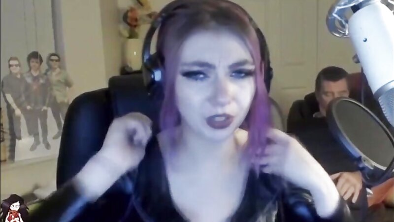 JustaMinx Sexy Twitch Streamer Stripteasing