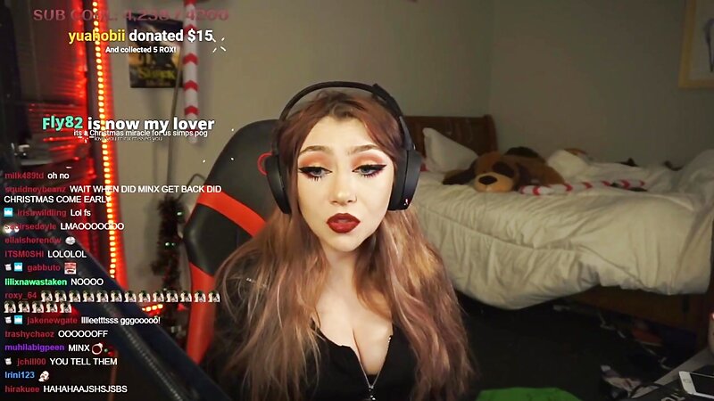 JustaMinx Sexy Twitch Streamer Stripteasing
