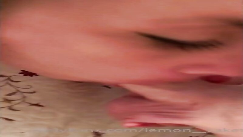 Lemon Cakes Naked Blowjob and Sucking