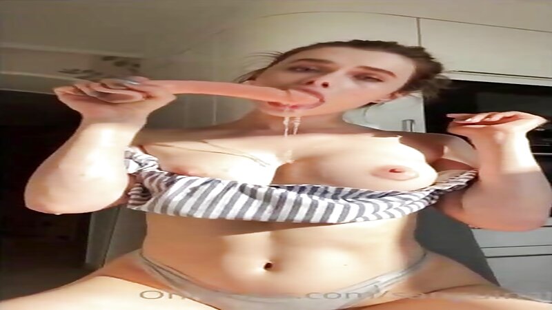 Laura Sanguinar Sexy Blowjob and Sucking