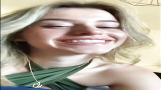 Lea Elui Boob Slip Instagram Nipple Accident Live Video