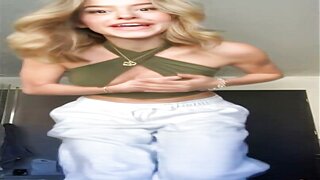 Lea Elui Boob Slip Instagram Nipple Accident Live Video