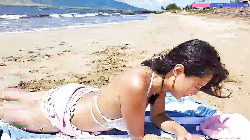 Katnparadise Accidental Nipple Slip in Bikini