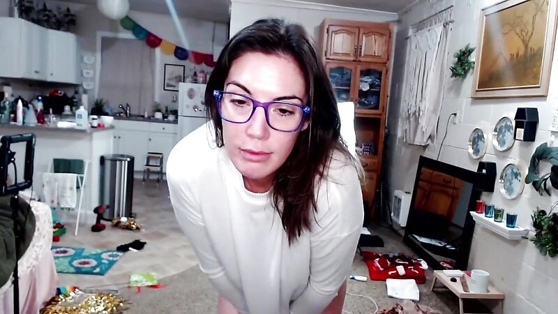 Laragraceryan Milf Flashing Big Boobs on Twitch