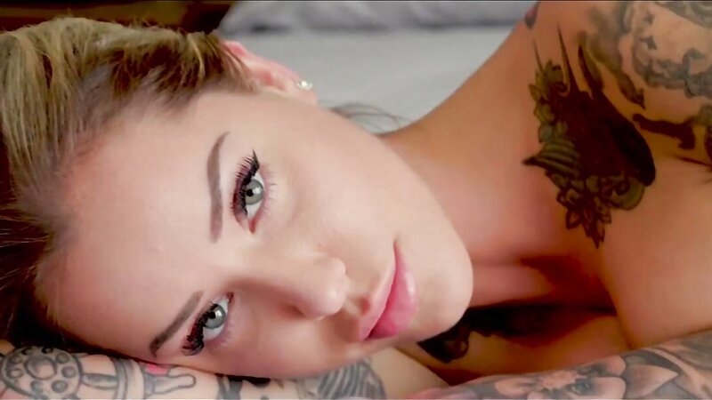 Laurence Bedard Nude Model Show