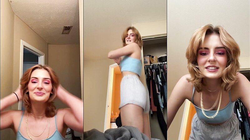 Kristywills425 Flashing Tits and Spreading Cheeks