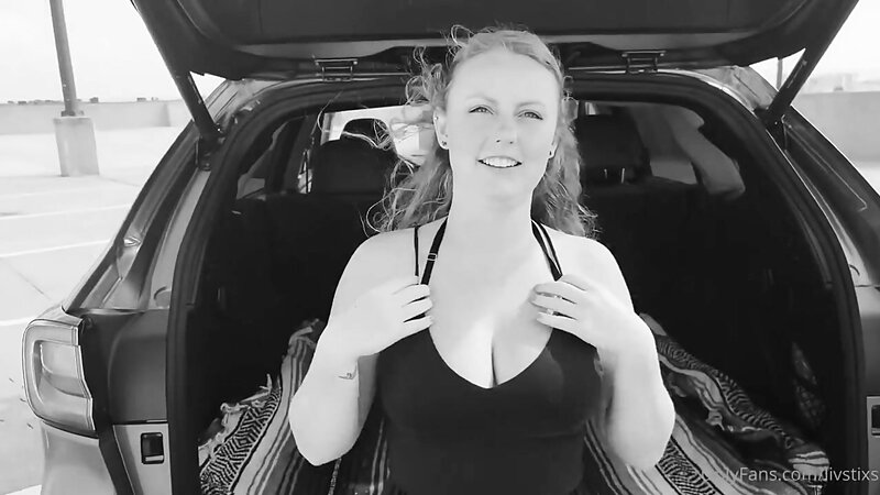 Livstixs Nude and Hot Twitch Streamer