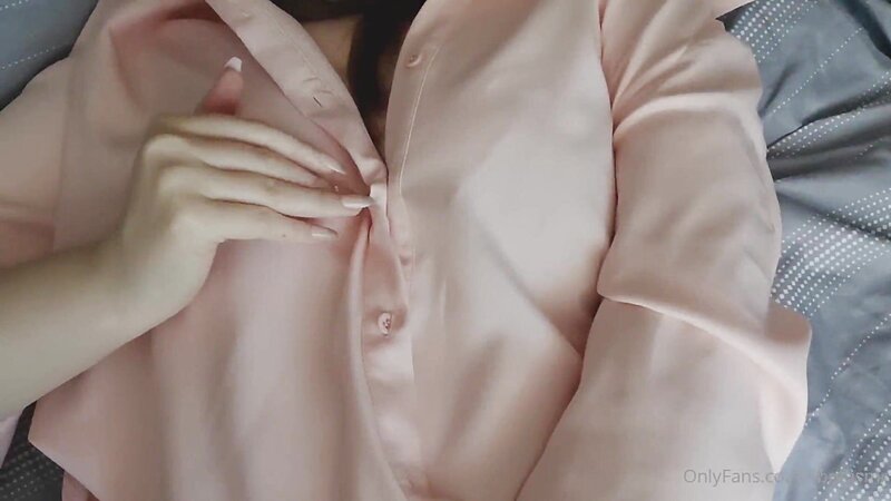 Libra Big Tits ASMR Play
