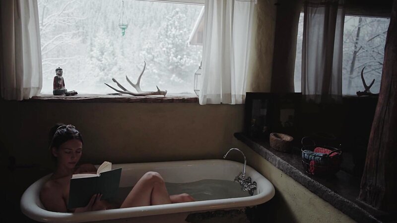 Rachel Cook Naked in Bathtub