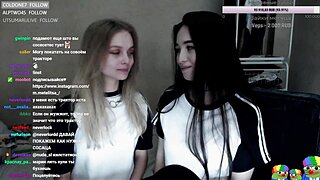 Russian Teens Make Out For Big Donations On Twitch
