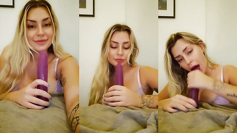 Snowmixy Topless and Nude