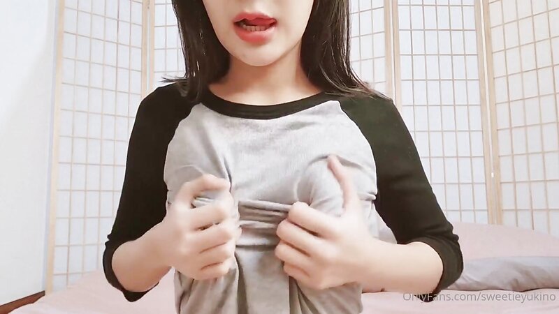 SweetieYukino Topless and Nude