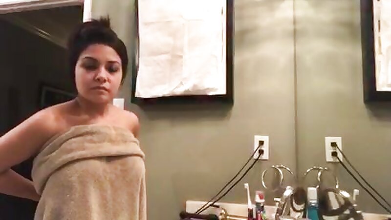 Twitch Streamer Accidental Naked Boob Slip