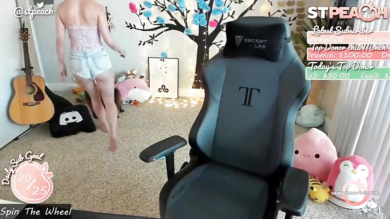 STPeach Wearing Sexy Booty Shorts