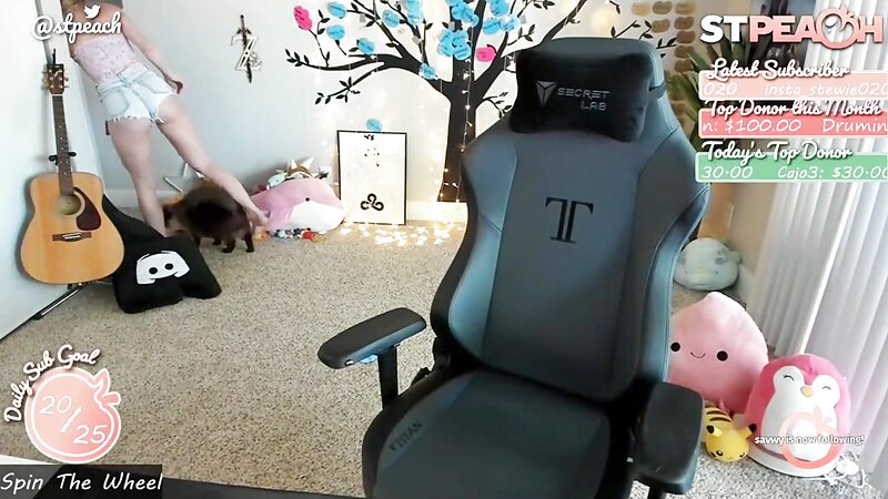 STPeach Wearing Sexy Booty Shorts