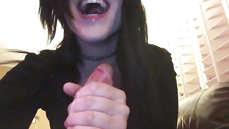 Asian GF Sloppy Cum in Mouth