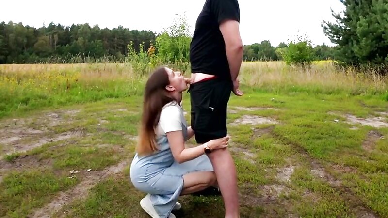 Amateur Girl Naked Fucking and Sucking action