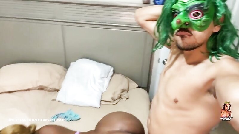 Ebony Babe Incredible and Naked Fucking