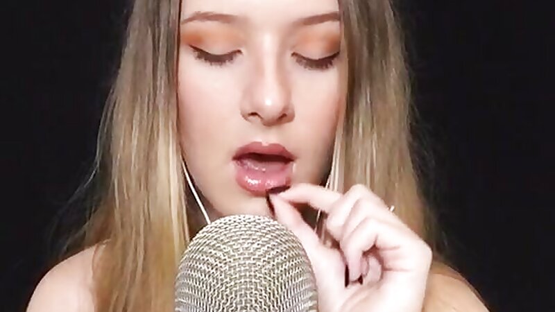 Diddly Asmr Soothing Hand Movements and Plucking