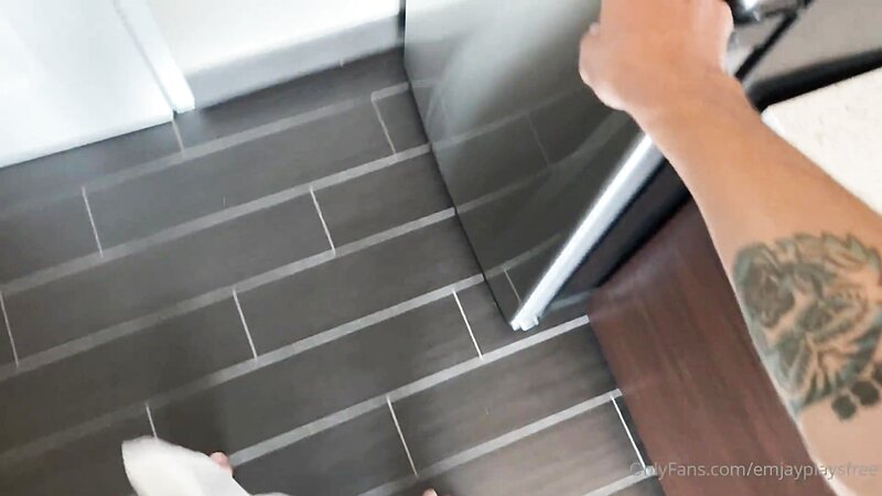 Emily Rinaudo Nude Blowjob Sex Tape
