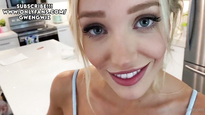 Gwen Gwiz Sloppy Blowjob