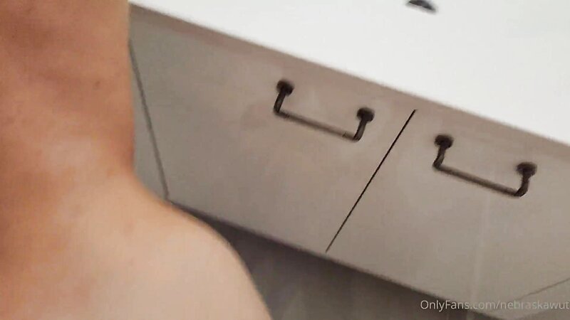 Nebraskawut Nude Bathroom Fucking and Facial