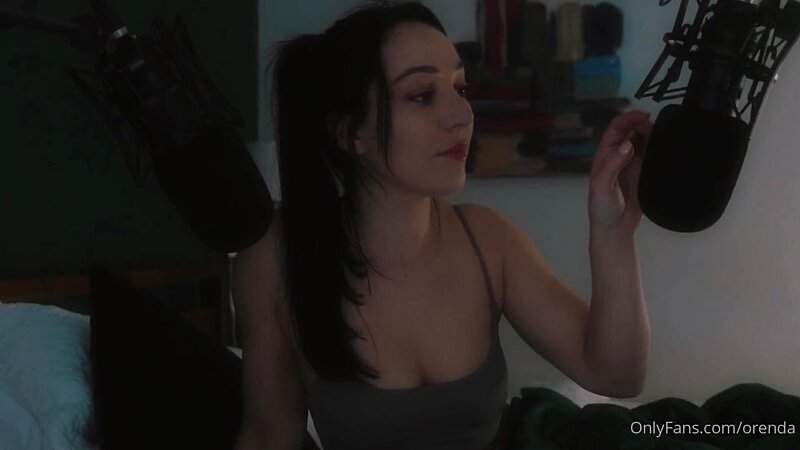 Orenda ASMR Nude Roleplay in Bed