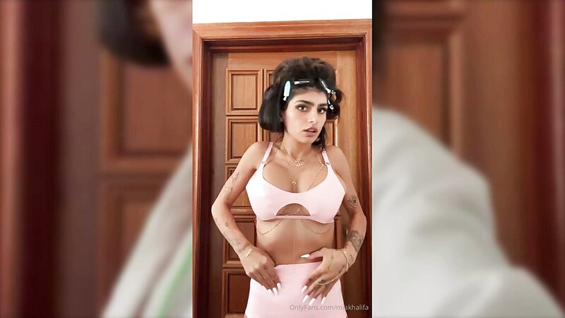 Mia Khalifa Nude Nipple Slip Try On