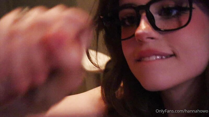 Hannah Owo Hot Blowjob and Cum in Mouth