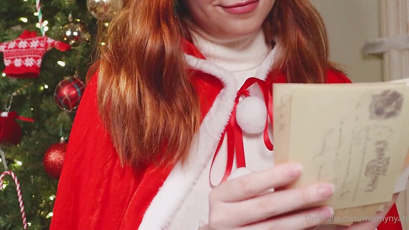 Maimy ASMR Sexy Christmas Lingerie Show